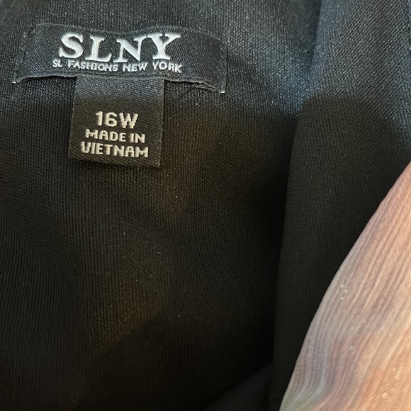 SLNY Floral Maxi Formal Gown 16W - Picture 9 of 9